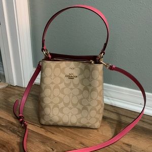 Coach Small Town Bucket Bag